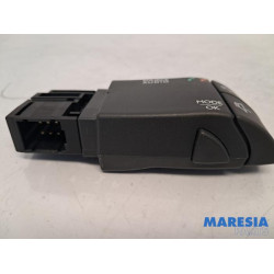 Renault - Clio - Radiobediening Stuur