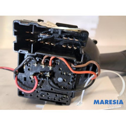 Renault - Clio - Commutateur feu clignotant