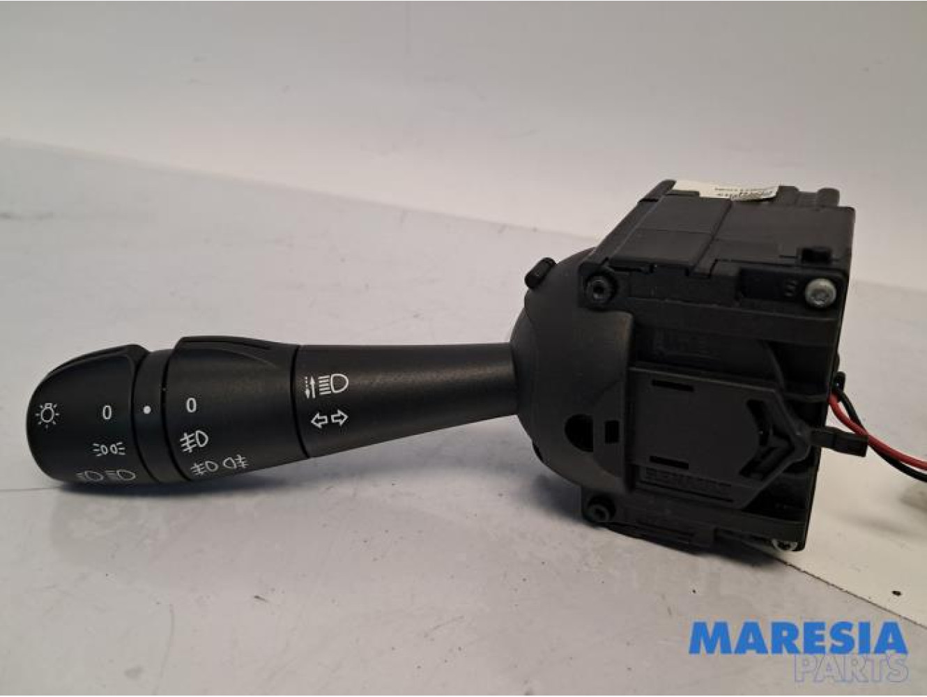 Renault - Clio - Commutateur feu clignotant