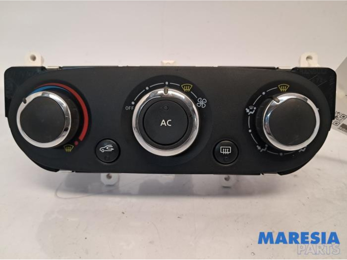 Renault - Clio - Heater control panel