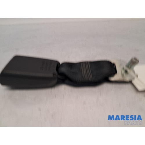 Citroen - C1 - Insertion ceinture de sécurité arrière droite