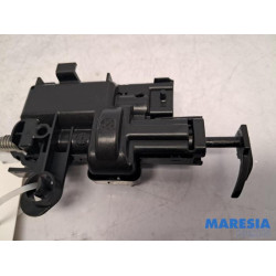 Renault - Clio - Tankklep Vergrendelingsmotor