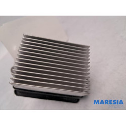 Renault - Clio - Heater resistor