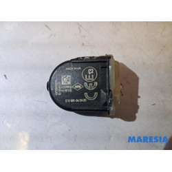 Renault - Clio - Tyre pressure sensor