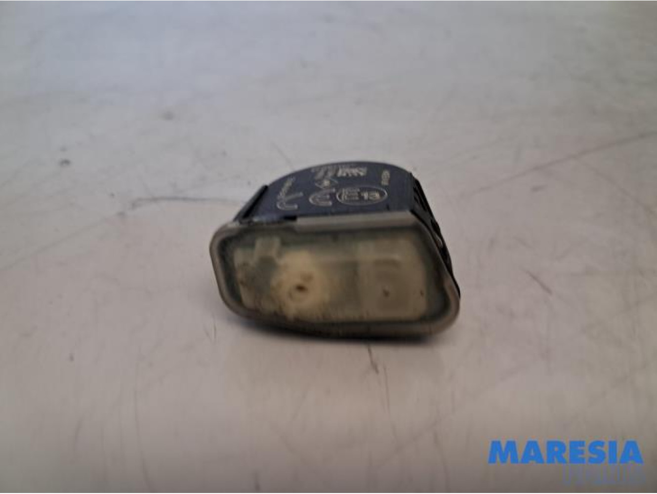 Renault - Clio - Tyre pressure sensor