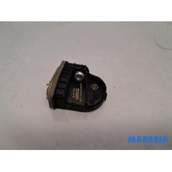 Renault - Clio - Tyre pressure sensor