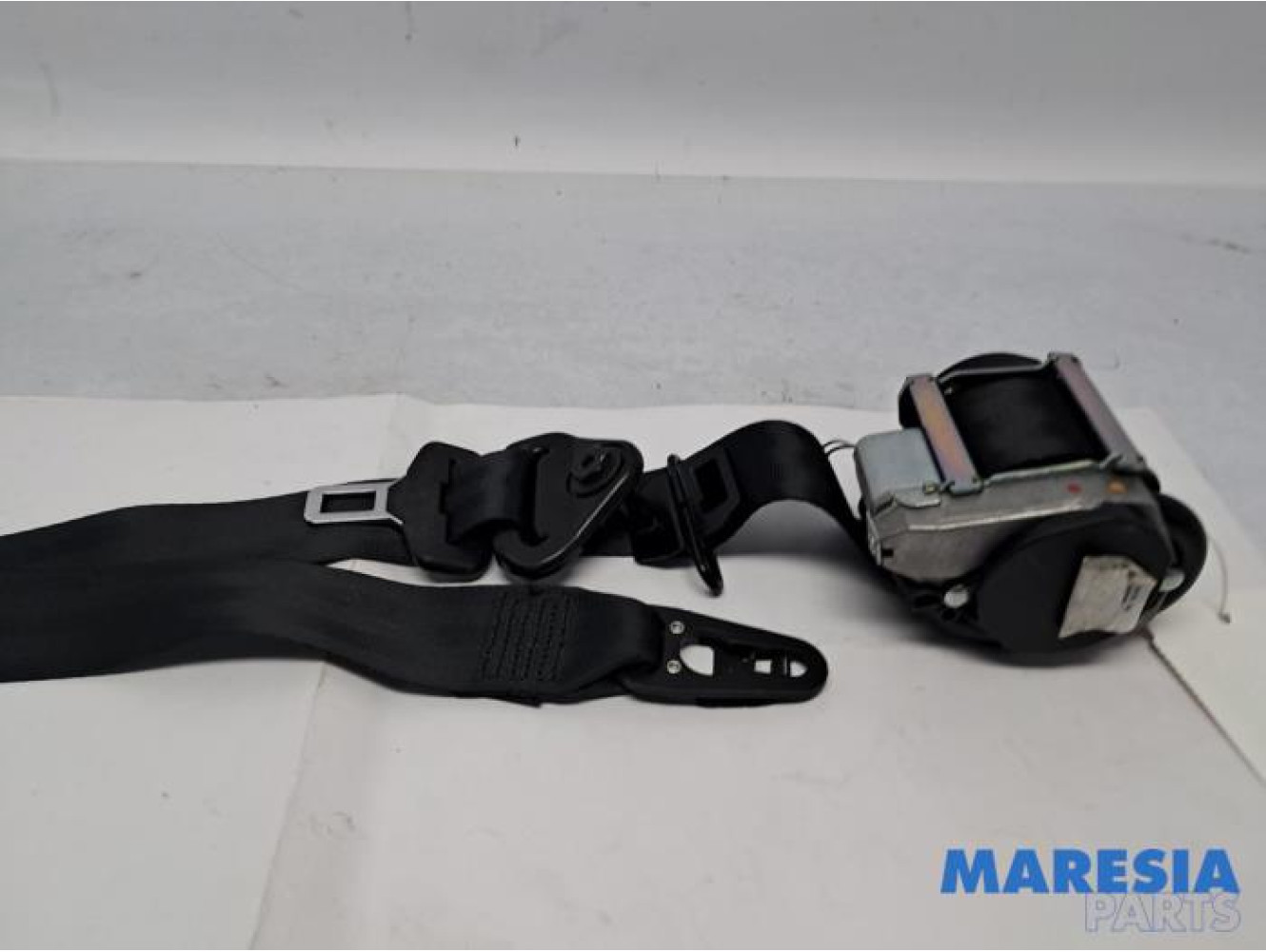 Renault - Clio - Front seatbelt, right