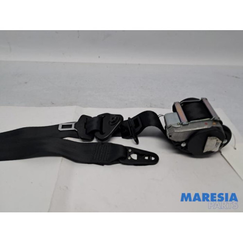 Renault - Clio - Front seatbelt, right