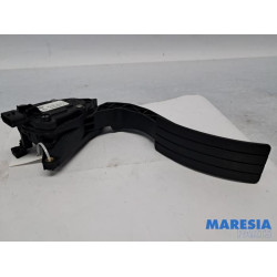 Renault - Clio - Accelerator pedal