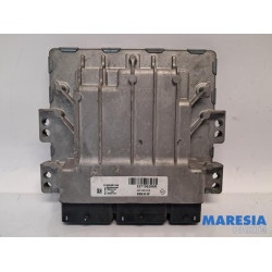 Renault - Megane - Engine management computer