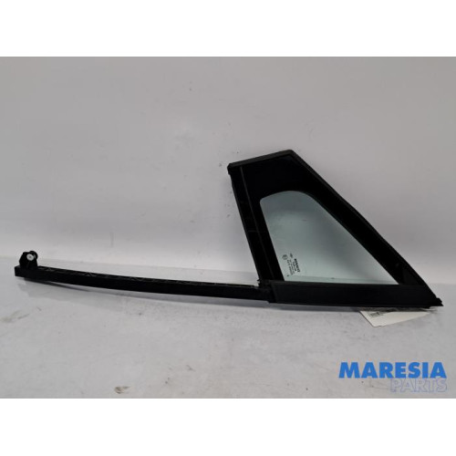 Renault - Clio - Vitre triangulaire avant gauche