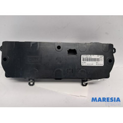 Renault - Clio - Kachel Bedieningspaneel