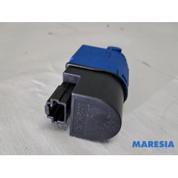 Renault - Clio - Koppeling schakelaar