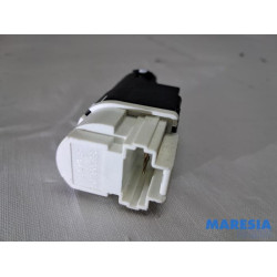 Renault - Clio - Commutateur feu de freinage