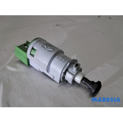 Renault - Clio - Koppeling schakelaar