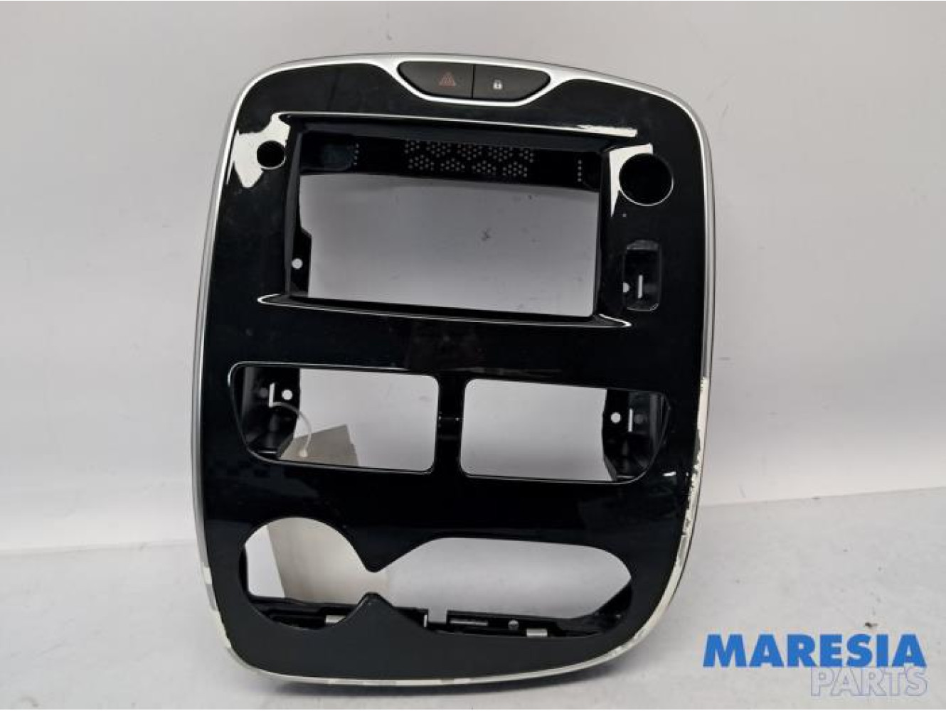 Renault - Clio - Radiotrim