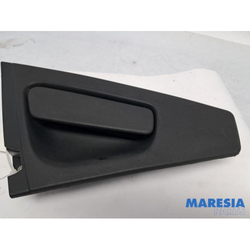 Renault - Clio - Portiergreep 4Deurs links-achter