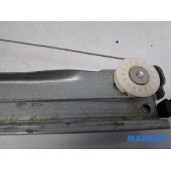 Renault - Clio - Ruitmechaniek 4Deurs links-achter