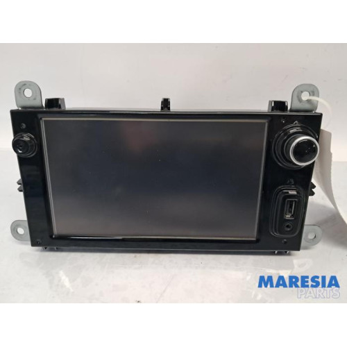 Renault - Clio - Regelunit Multi Media