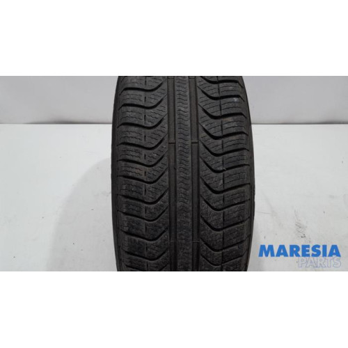 Citroen - C4 Picasso - Pneu