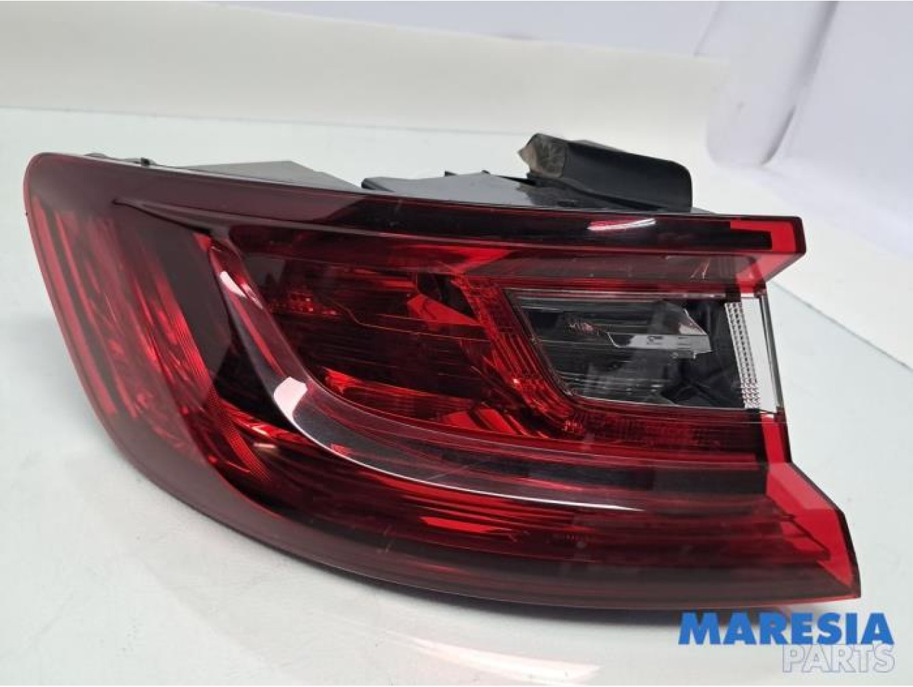 Renault - Megane - Feu arrière gauche