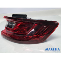 Renault - Megane - Feu arrière droit