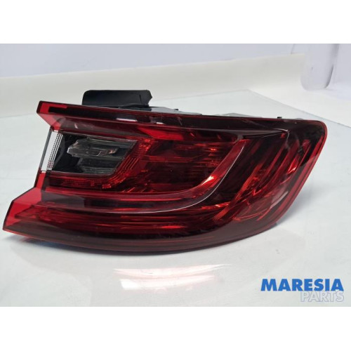 Renault - Megane - Feu arrière droit