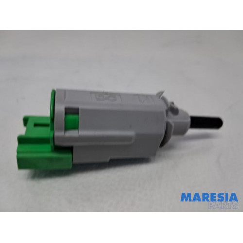 Renault - Megane - Remlicht Schakelaar