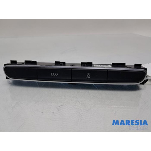 Renault - Megane - Schakelaar