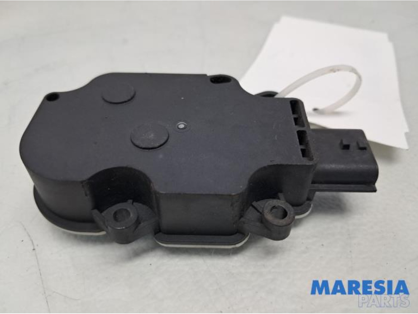 Renault - Megane - Air funnel