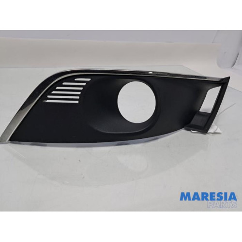 Renault - Megane - Afdekplaat mistlamp rechts