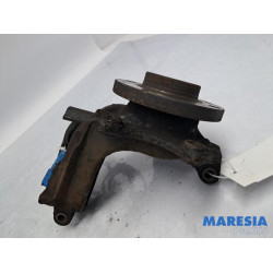 Peugeot - 2008 - Achsschenkel links vorne