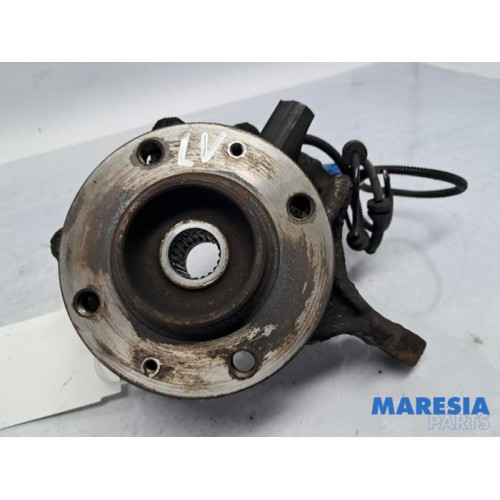 Peugeot - 2008 - Achsschenkel links vorne