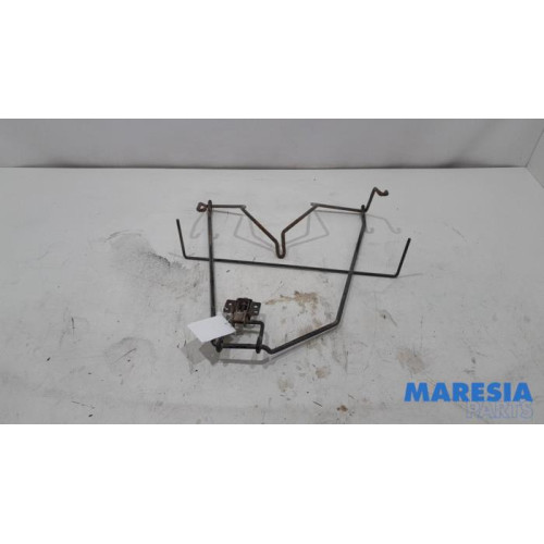 Renault - Kangoo - Mécanique de suspension roue de secours