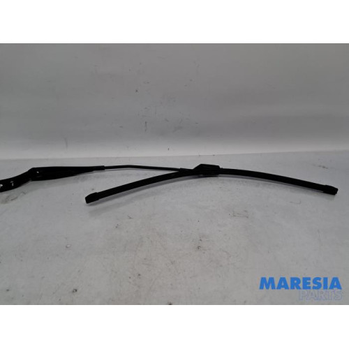 Peugeot - 2008 - Ruitenwisserarm voor