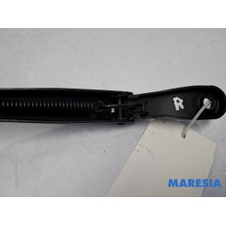 Peugeot - 2008 - Front wiper arm