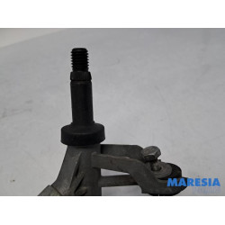 Peugeot - 2008 - Scheibenwischer Mechanik