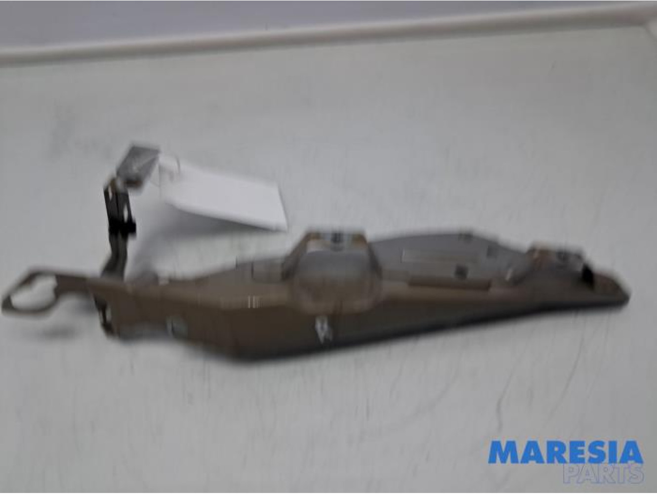 Citroen - C4 Picasso - Headlight frame, right