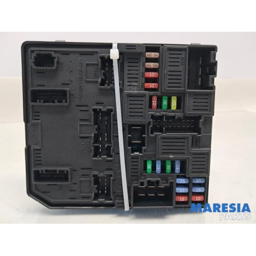 Renault - Megane - Zekeringkast