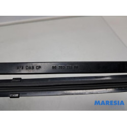 Citroen - C4 Picasso - Ruitenwisserarm voor