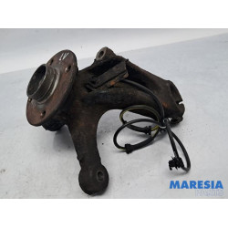 Citroen - C1 - Fusee links-voor