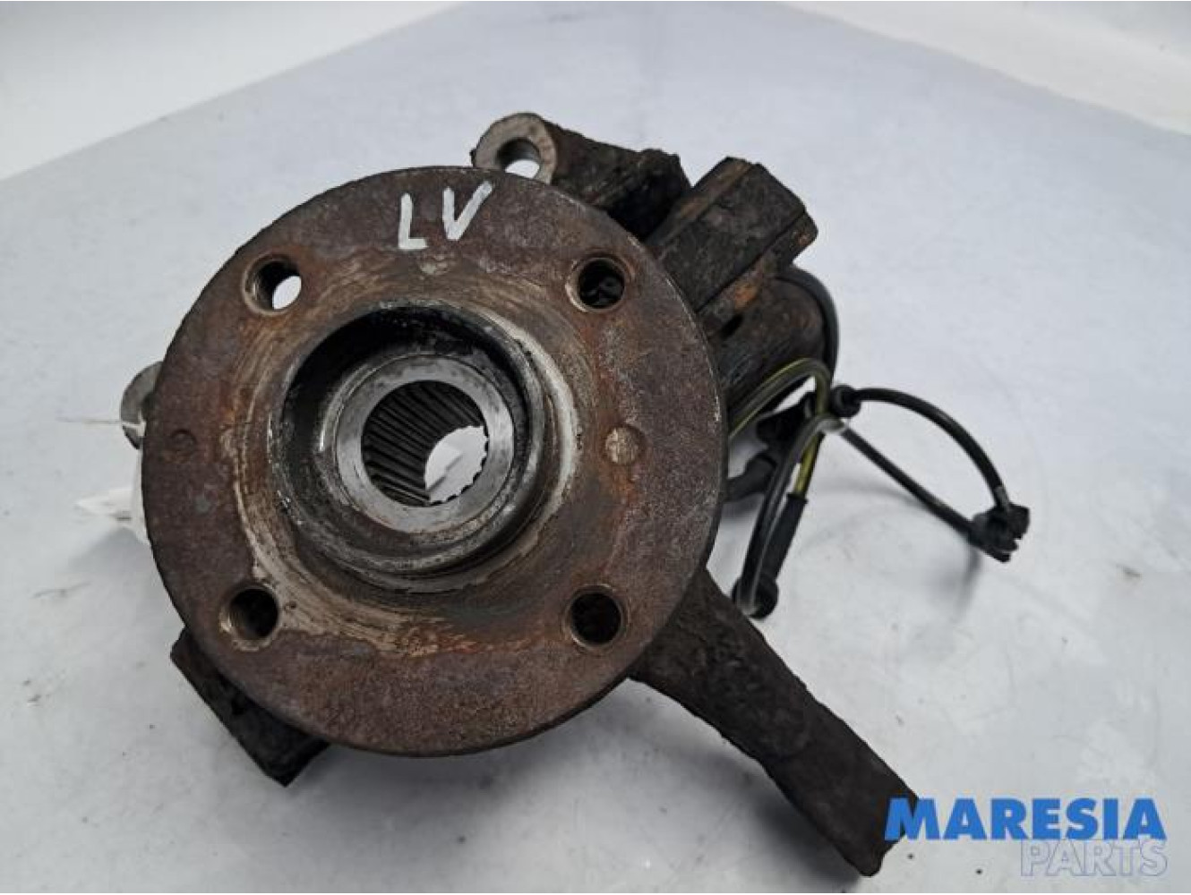 Citroen - C1 - Fusee links-voor