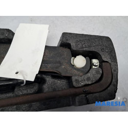 Citroen - C1 - Ensemble cric