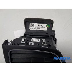 Renault - Megane - Grille aération tableau de bord