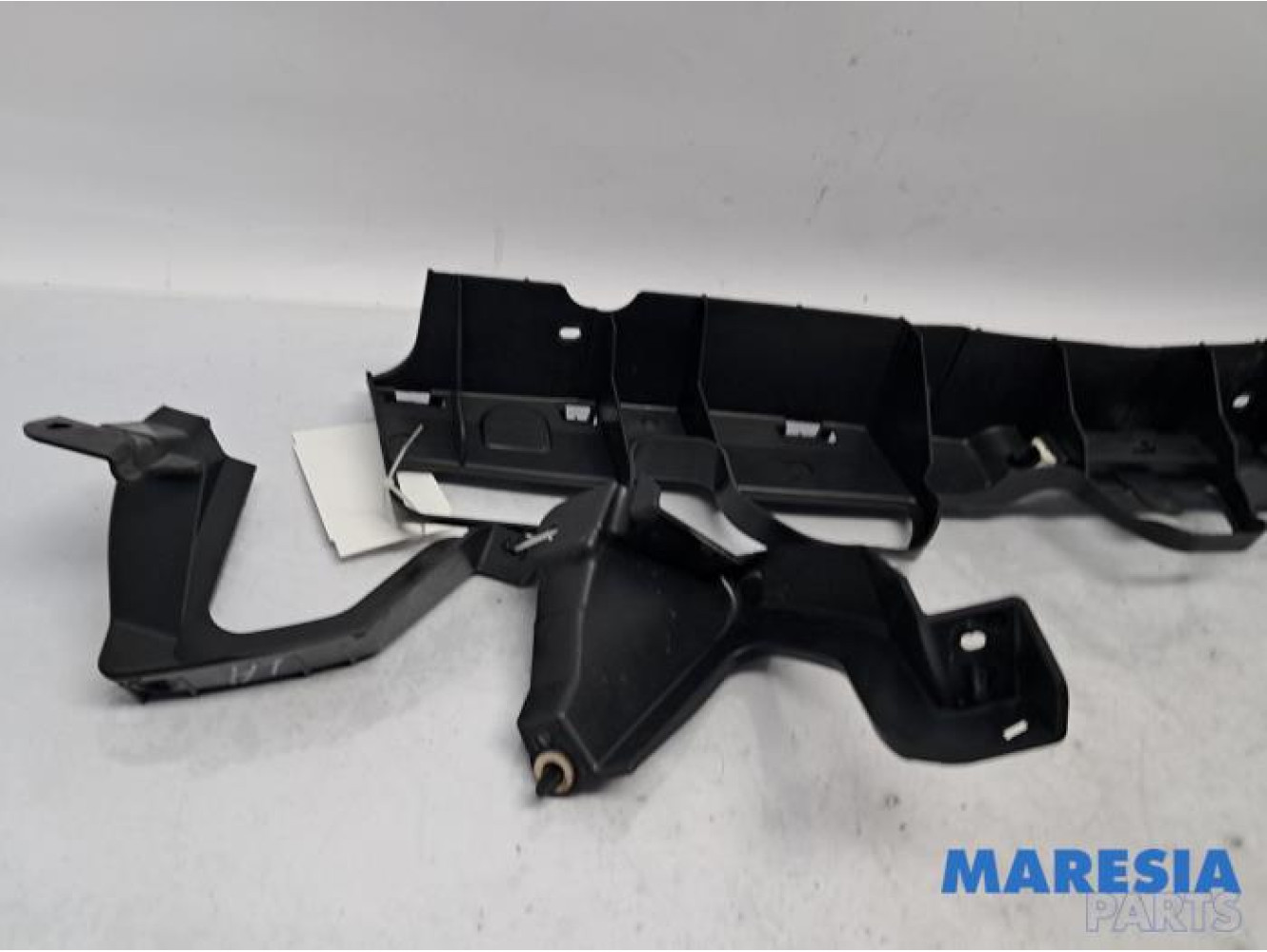 Renault - Megane - Bumpersteun midden-achter