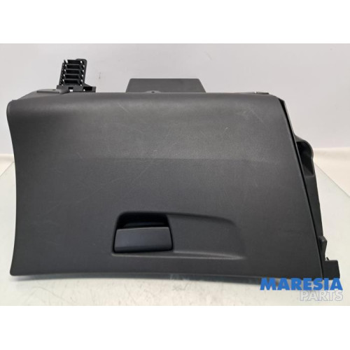 Citroen - C4 Picasso - Boîte à gants