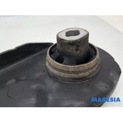 Renault - Megane - Bras de suspension bas avant droit