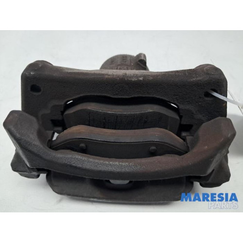 Renault - Megane - Remklauw (Tang) links-voor