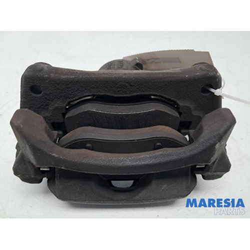 Renault - Megane - Remklauw (Tang) rechts-voor