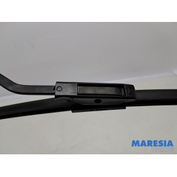 Renault - Megane - Front wiper arm
